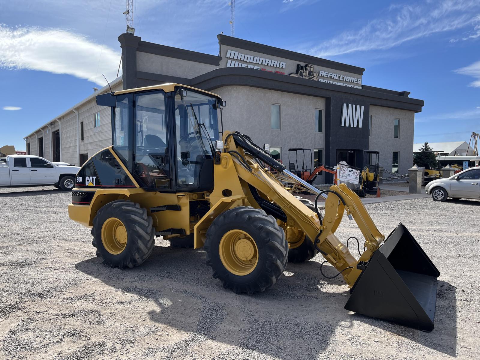 ./imagenes/INVOICE/2019/15623/CARGADOR FRONTAL CATERPILLAR 908 (1).JPG